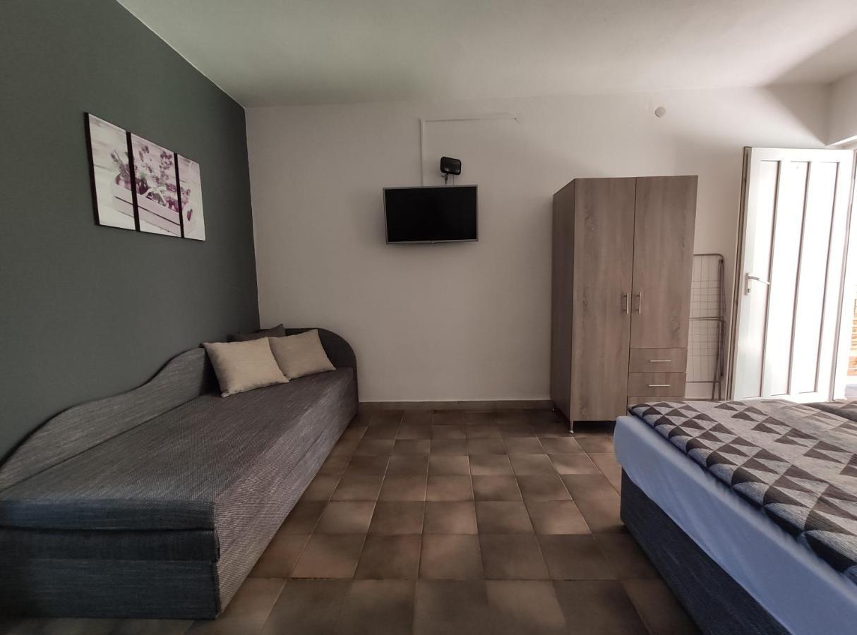 Vasti Apartman Siofok Bagian luar foto