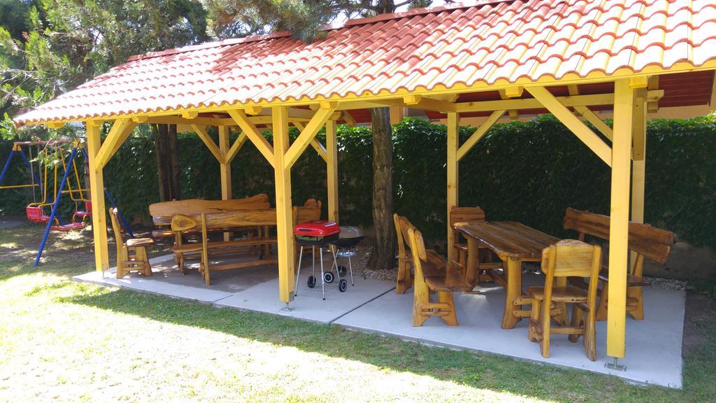 Vasti Apartman Siofok Bagian luar foto