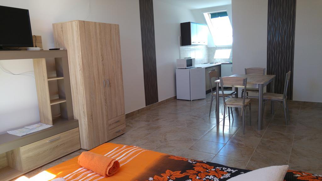 Vasti Apartman Siofok Bagian luar foto