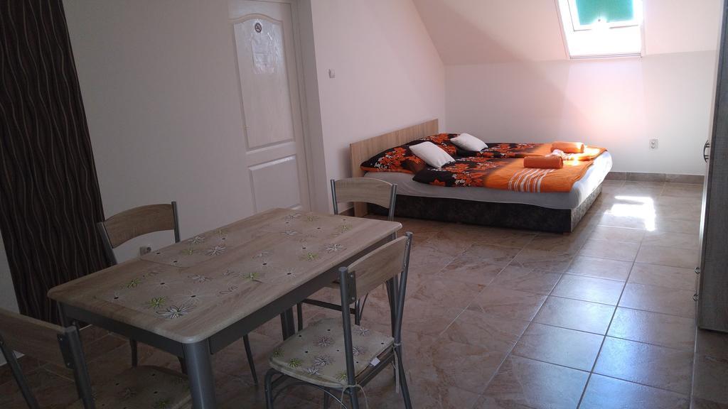 Vasti Apartman Siofok Bagian luar foto